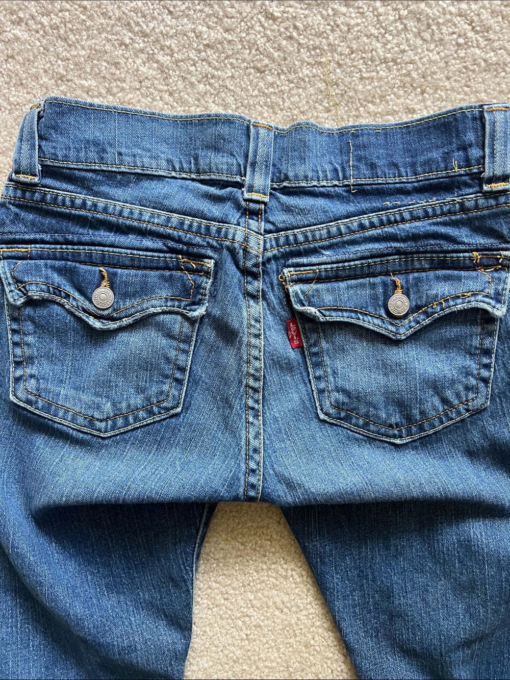 Levi's “broken in” look & feel Back Pockets 504 Slouch jeans